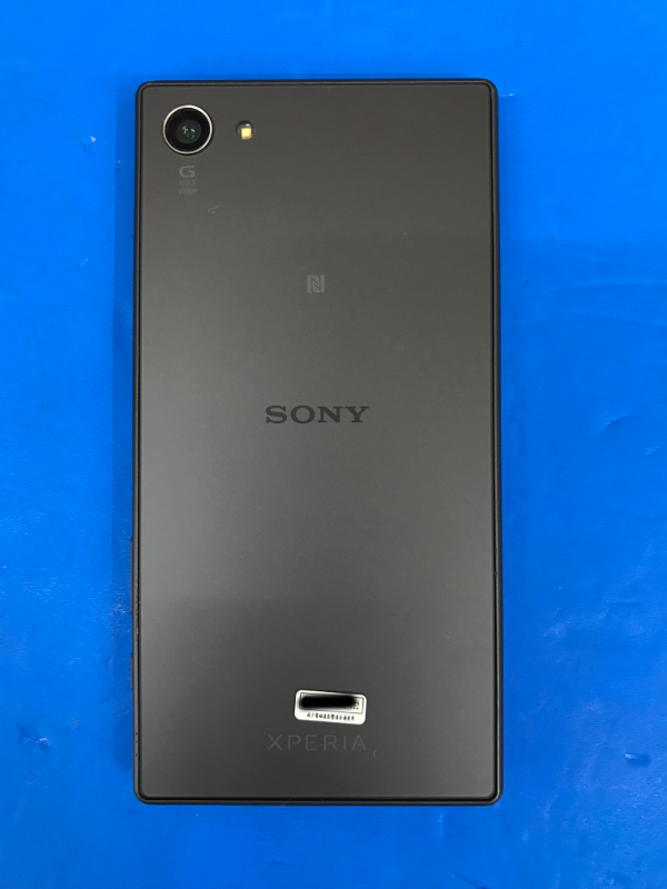 SONY XPERIA Z5 Compact背面